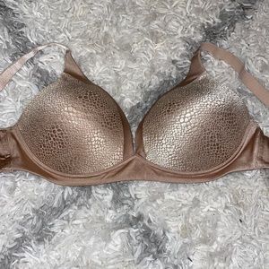never worn, Natural Lift Nude Bra